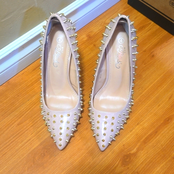 Miss Black Footwear - Picture 2 of 9